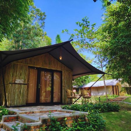 "D'Bamboo Kamp" Desa Wisata Ekang Лагой Екстер'єр фото
