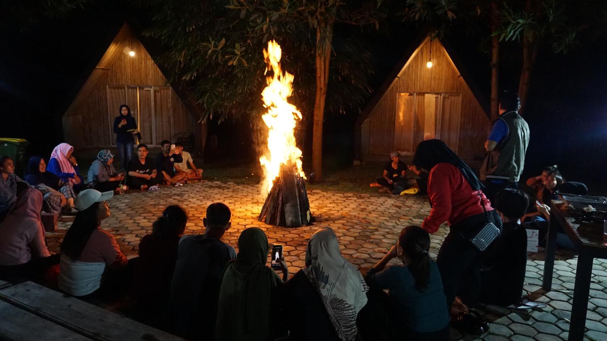 "D'Bamboo Kamp" Desa Wisata Ekang Лагой Екстер'єр фото