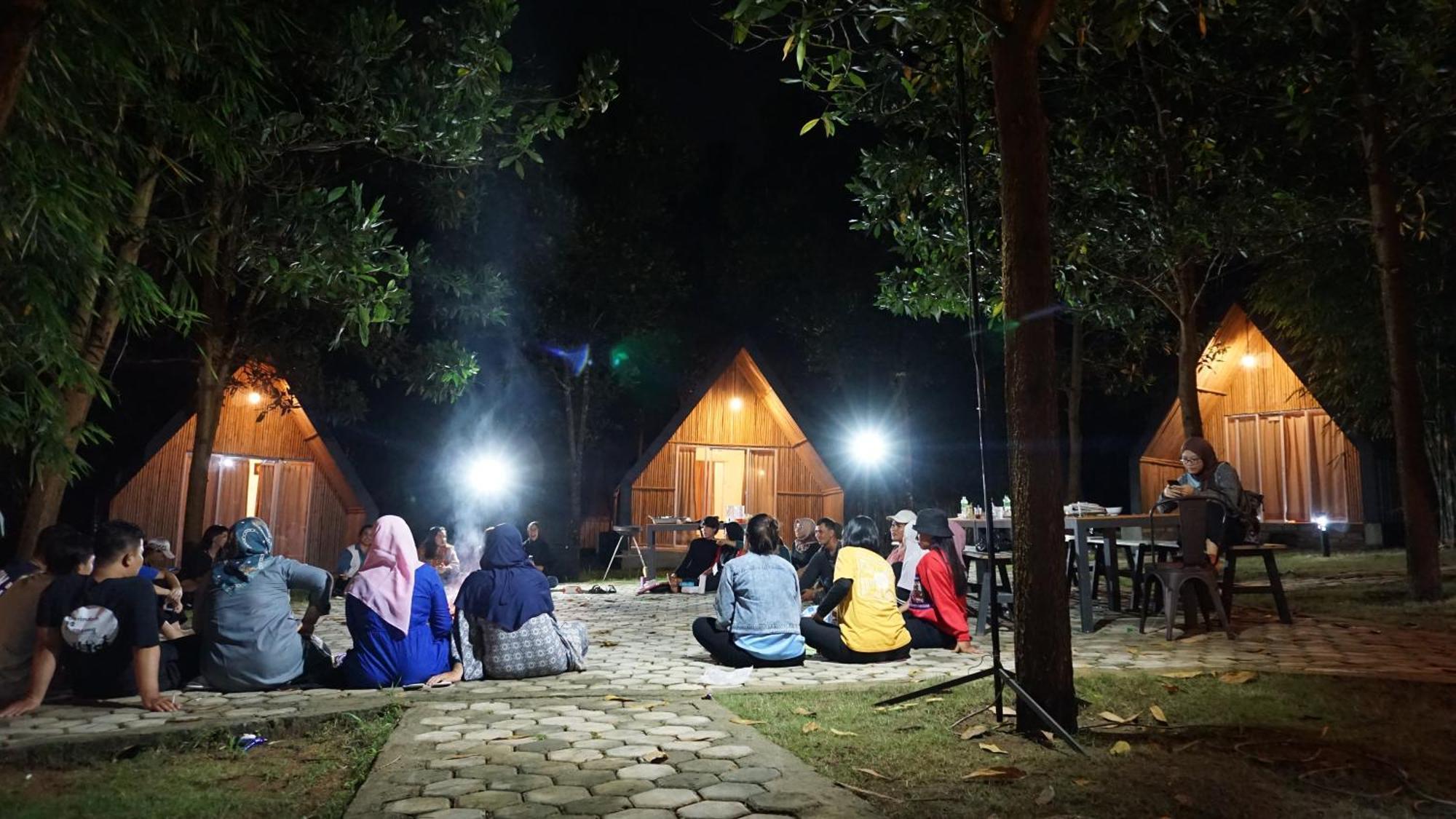 "D'Bamboo Kamp" Desa Wisata Ekang Лагой Екстер'єр фото