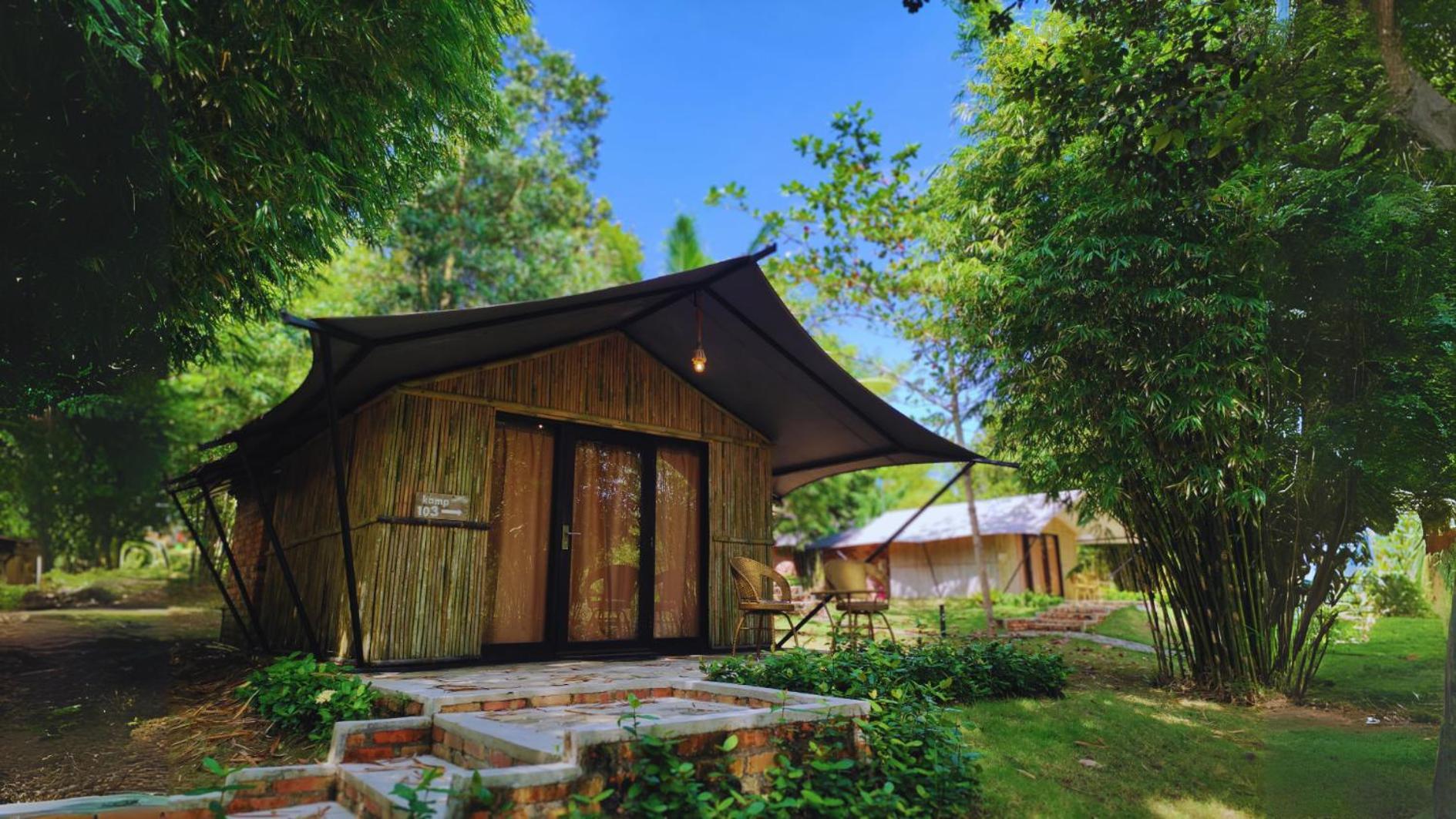 "D'Bamboo Kamp" Desa Wisata Ekang Лагой Екстер'єр фото