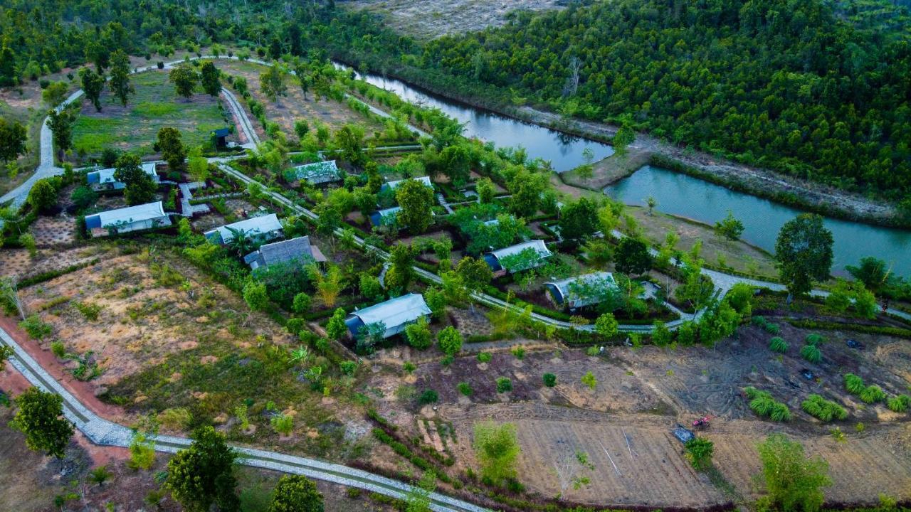 "D'Bamboo Kamp" Desa Wisata Ekang Лагой Екстер'єр фото